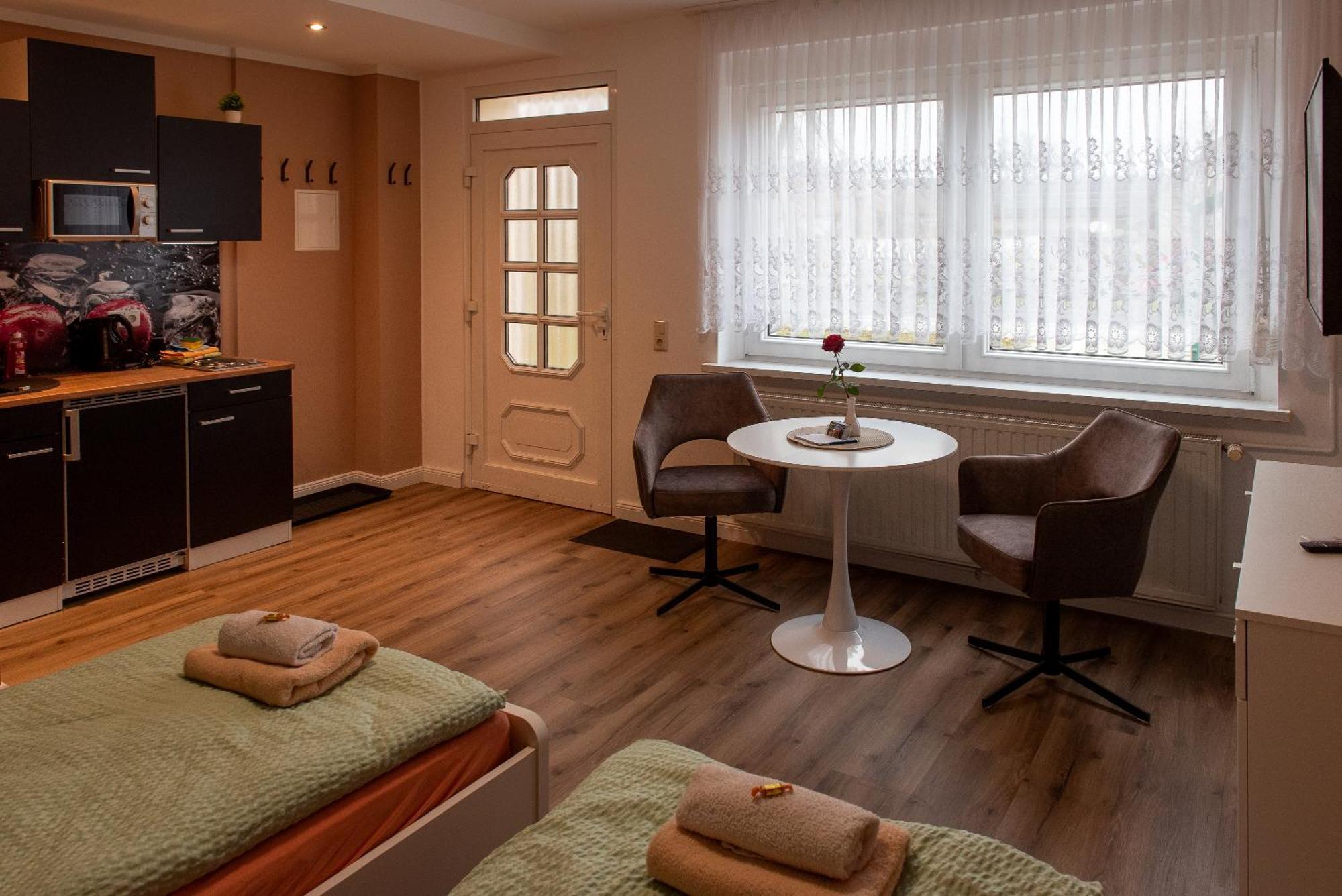 Top-Moderne Ferienwohnung Und Apartments Auf Frueherem Wunderschoenen Bauernhof Im Elbe-Elster-Kreis In Brandenburg Bei Herzberg-Elster, Schoenewalde, Holzdorf Extérieur photo