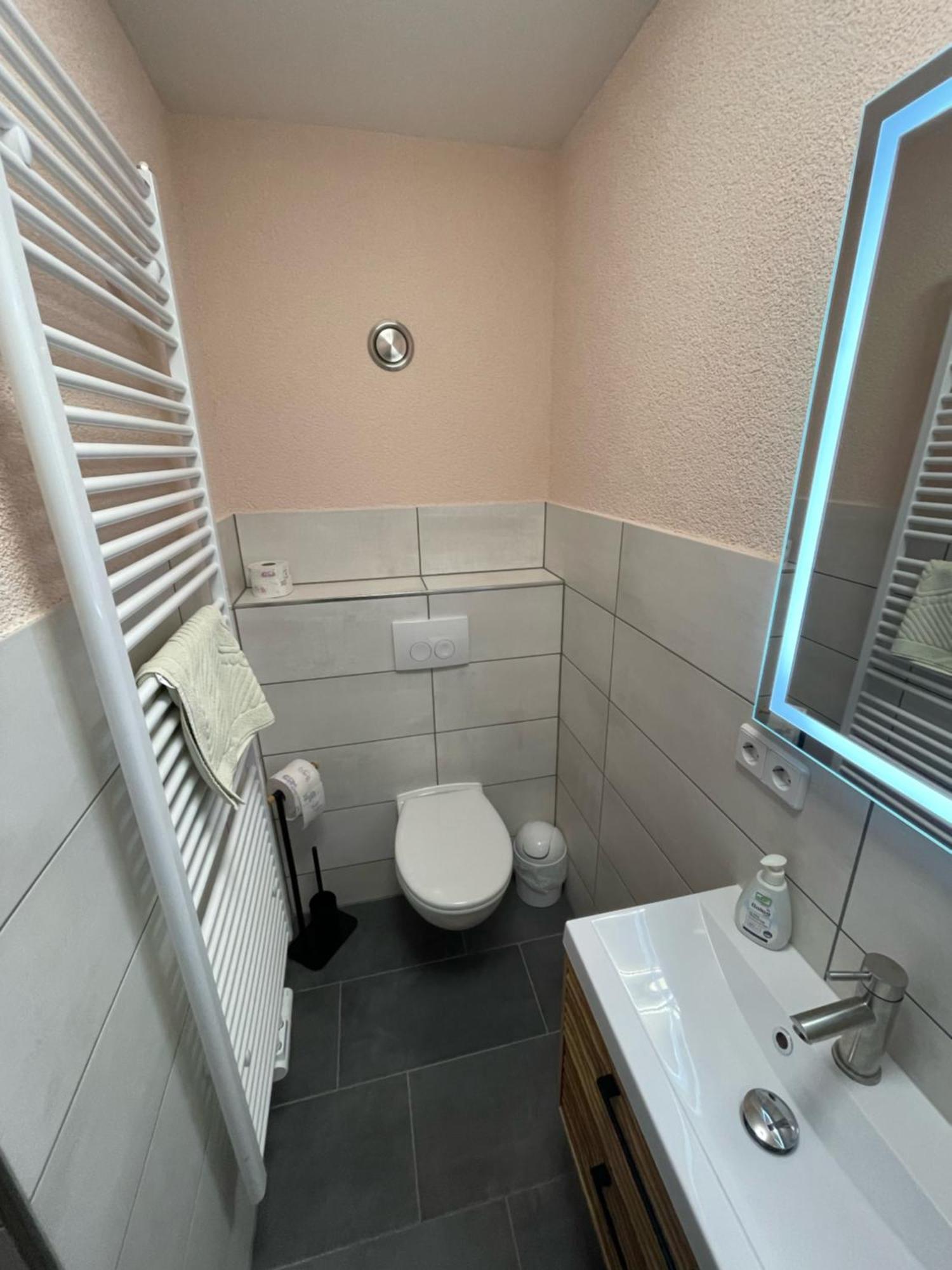 Top-Moderne Ferienwohnung Und Apartments Auf Frueherem Wunderschoenen Bauernhof Im Elbe-Elster-Kreis In Brandenburg Bei Herzberg-Elster, Schoenewalde, Holzdorf Extérieur photo